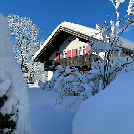 Haus Iris بيت للعطل