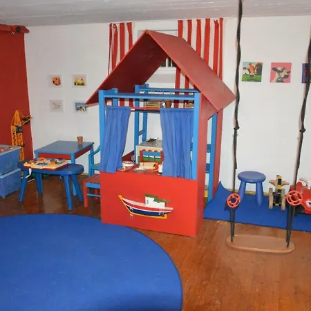 Haus Iris بيت للعطل