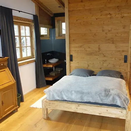 Haus Iris Casa de Férias *