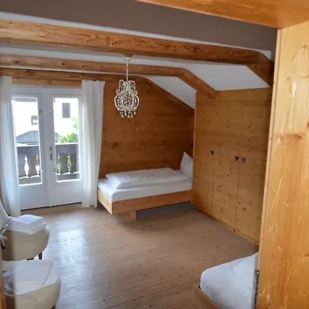 Haus Iris Casa de Férias